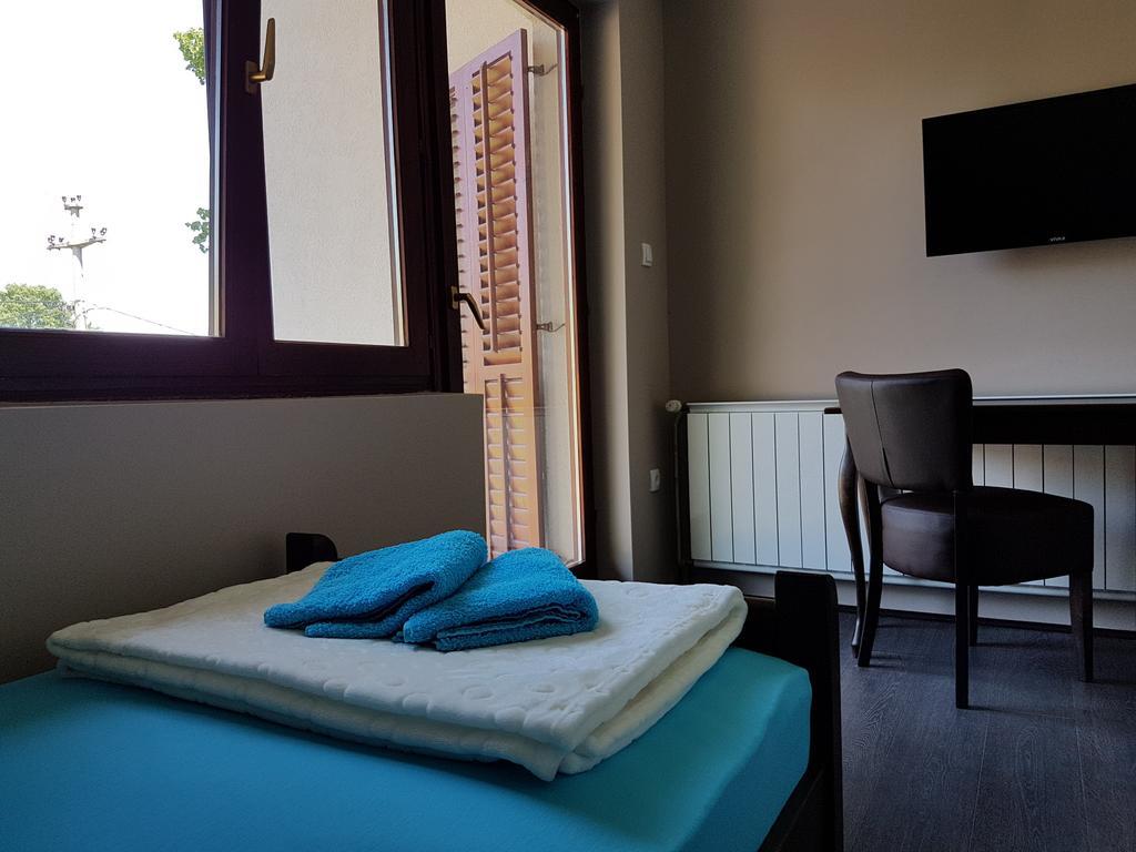 Apartmani Simic Valjevo Ngoại thất bức ảnh