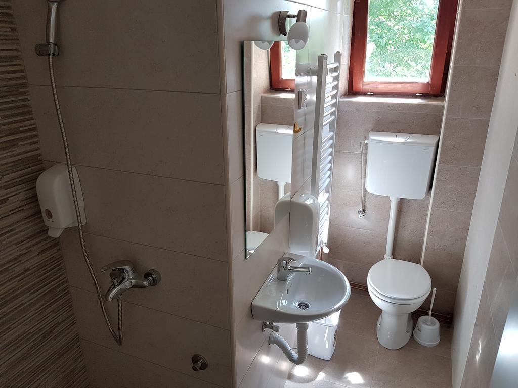 Apartmani Simic Valjevo Ngoại thất bức ảnh
