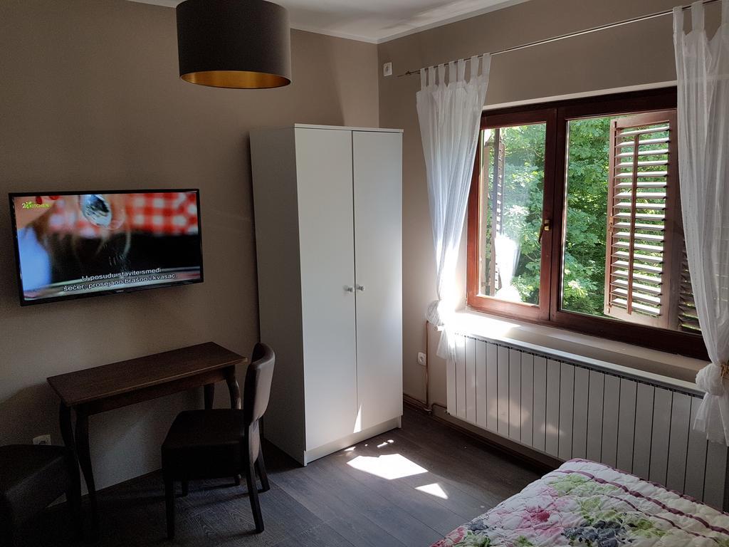 Apartmani Simic Valjevo Ngoại thất bức ảnh